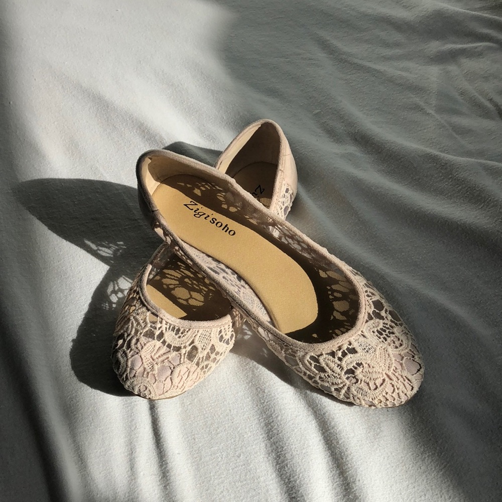 Zigi Soho Lace Ballet Flats